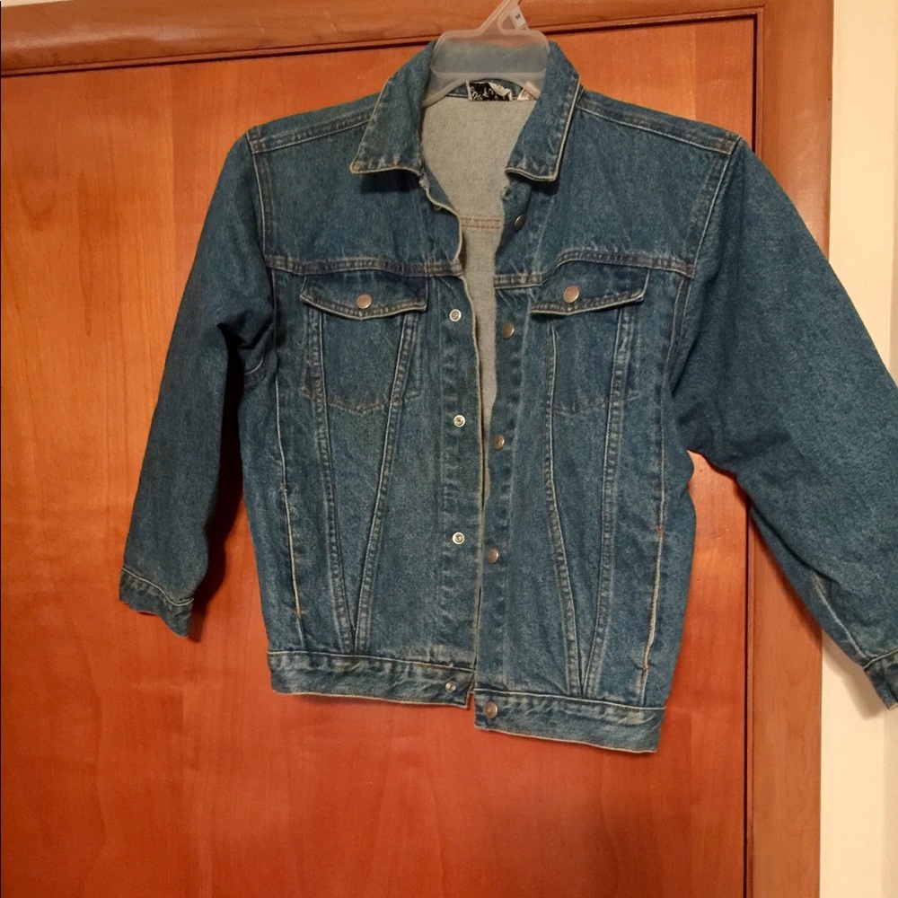 Little girls denim jacket. Button front. Pockets.
